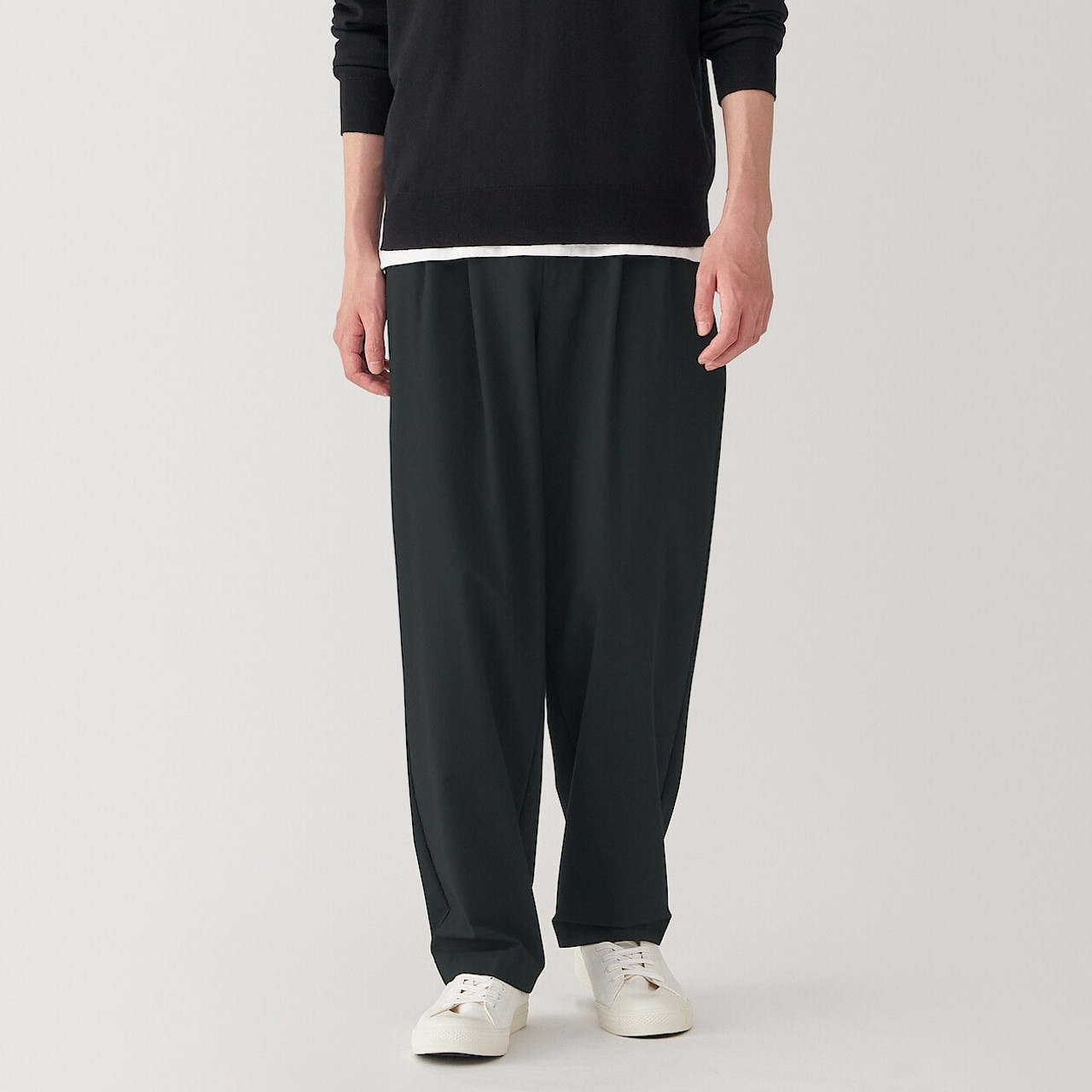 Men's Crease‐Resistant Pleated Trousers