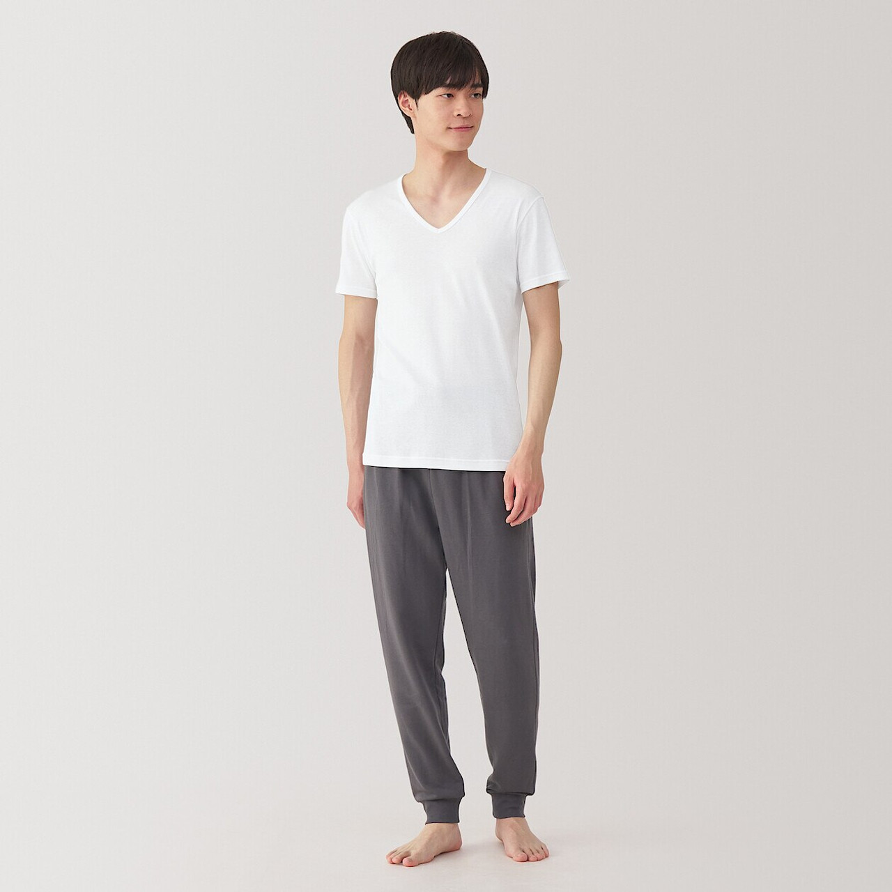 Men's Moisture‐Wicking Cotton V neck T‐Shirt