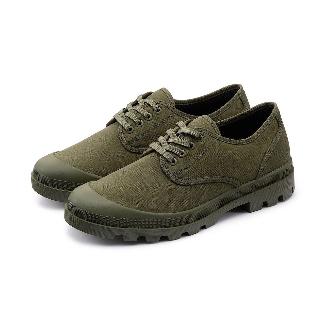 Water‐Repellent Utility Style Trainers