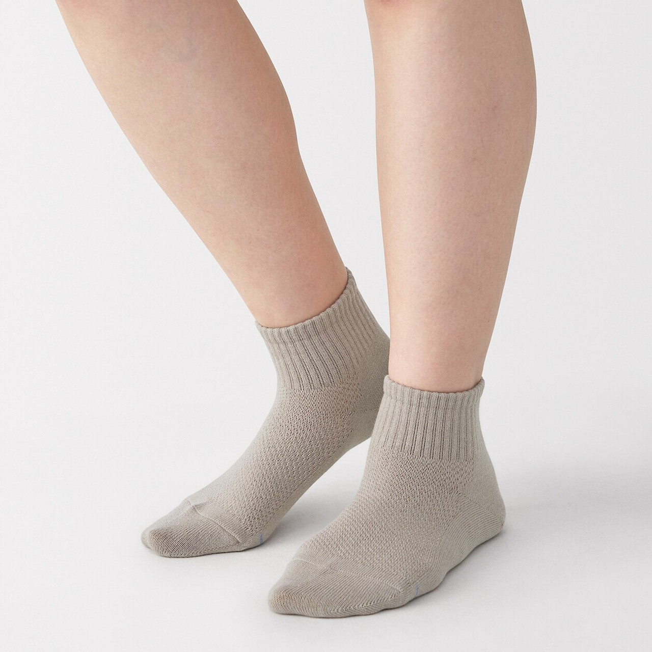 Women's Right Angle Moisture Wicking Cotton Short Socks