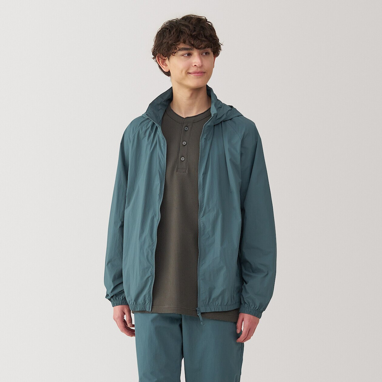 Men's Water‐Repellent Packable Windbreaker Jacket