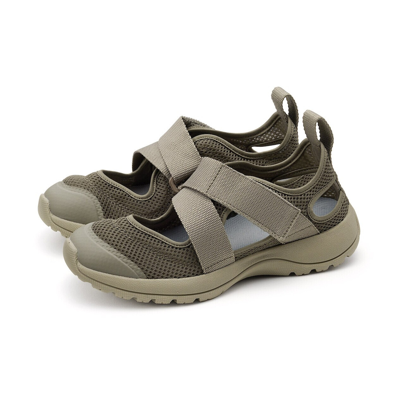 Unisex Velcro Strap Closed‐Toe Sandals.