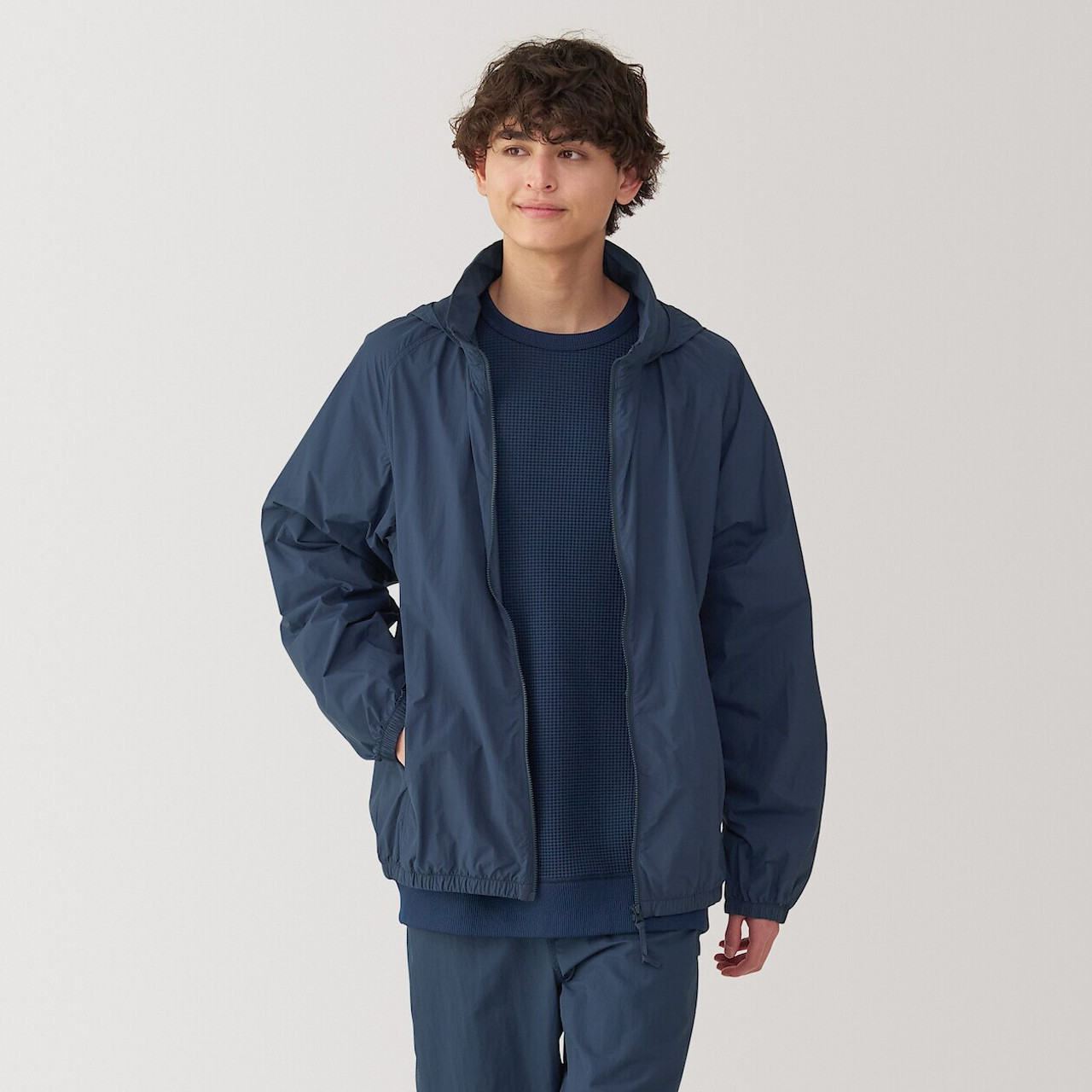 Men's Water‐Repellent Packable Windbreaker Jacket