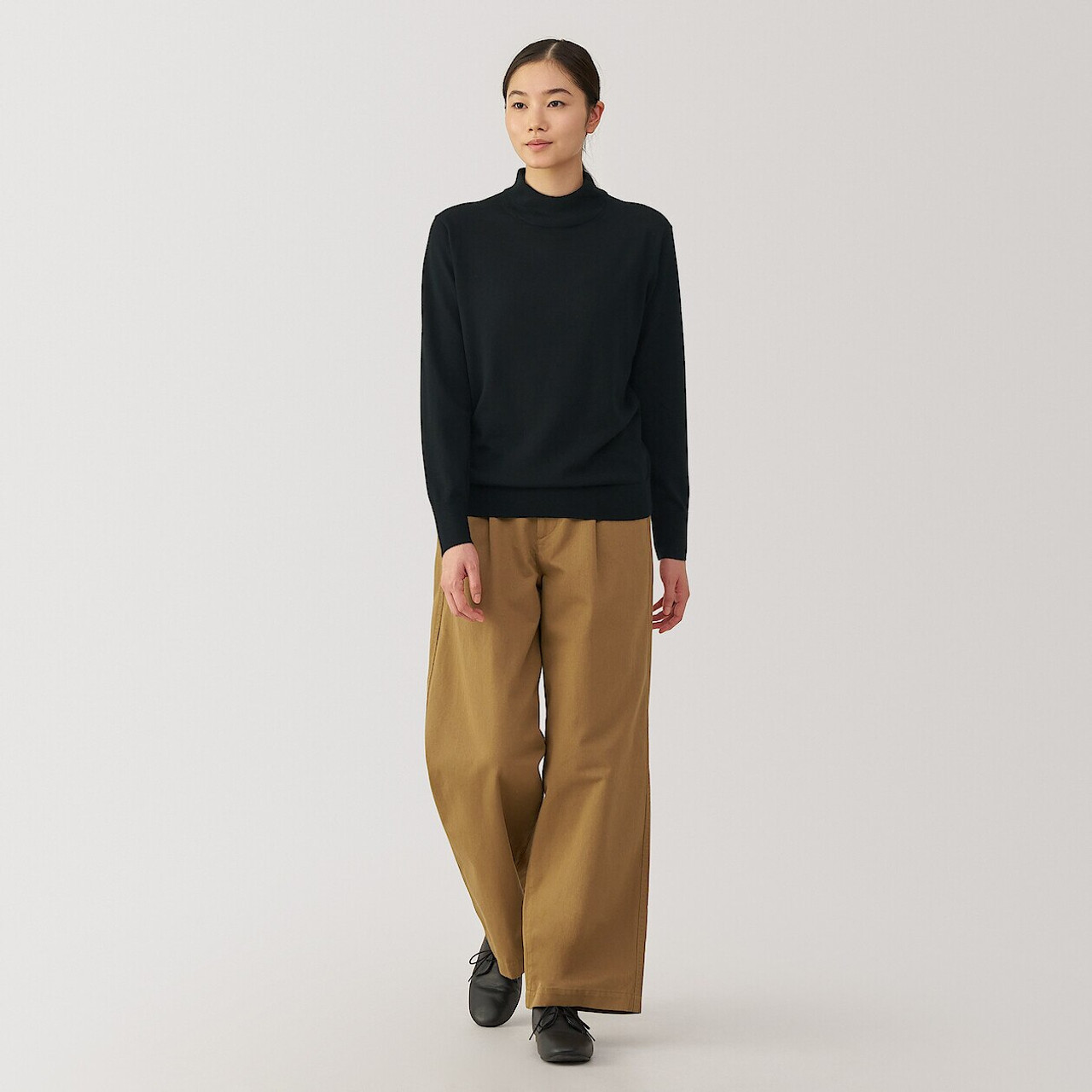 Women's Fine Knit Wool Mock Neck Jumper