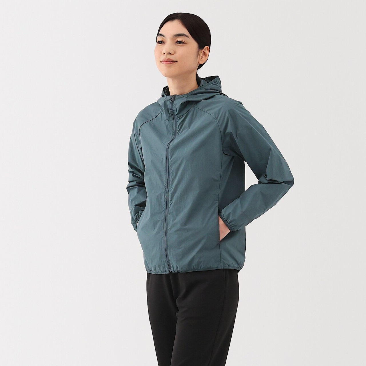 Women's Water‐Repellent Packable Hooded Jacket