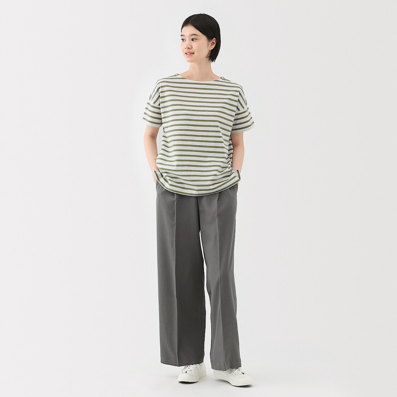 Women's Thick Cotton Boat Neck T‐shirt ‐ Stripe