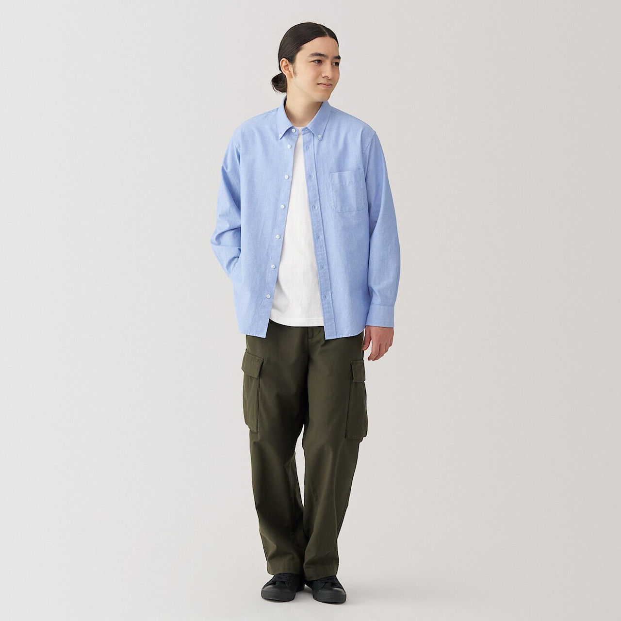 Men's Washed Oxford Button Down Long Sleeve Shirt.