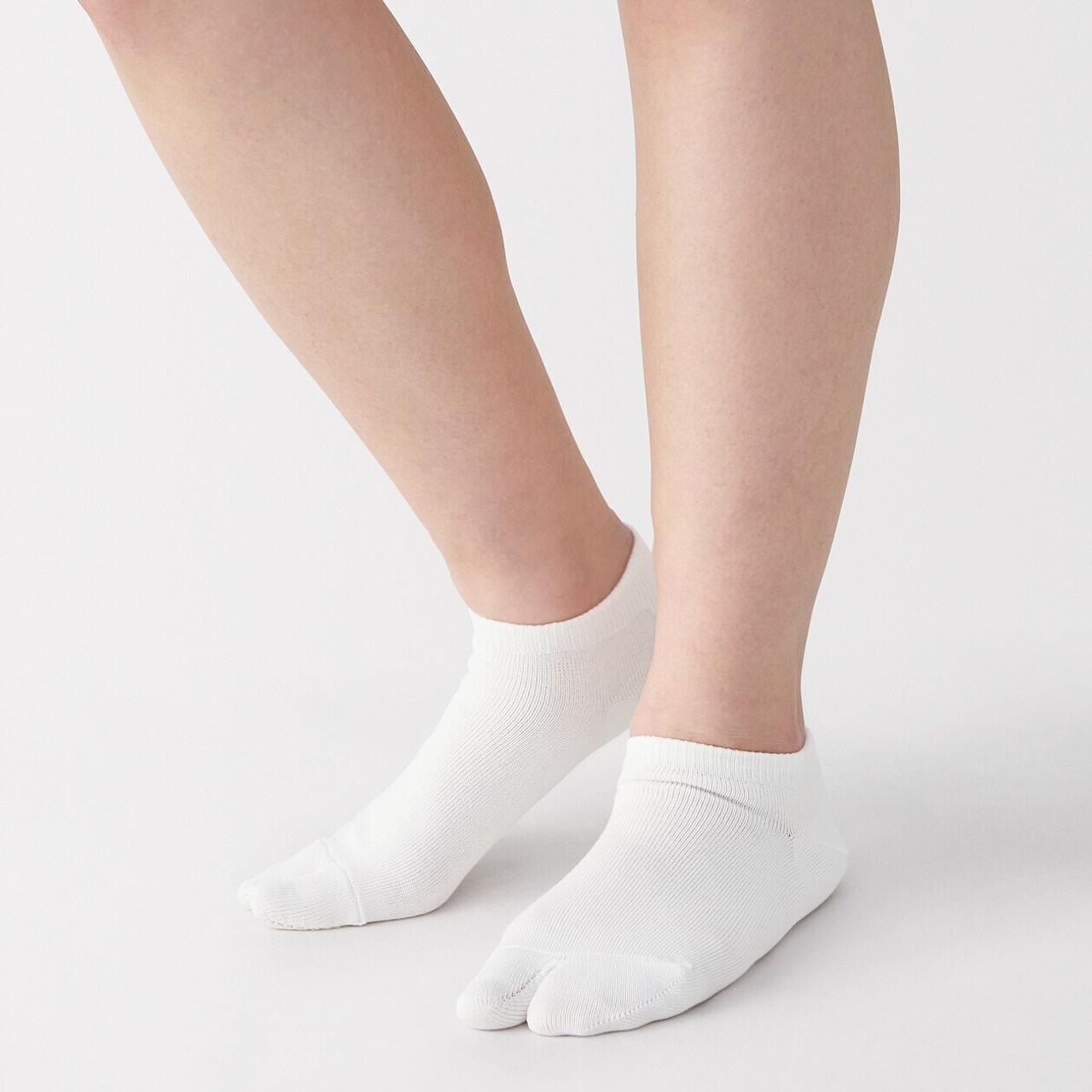 Women's Right Angle Tabi Trainer Socks