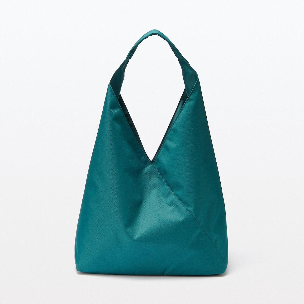 Water Repellent Shoulder Bag 18201