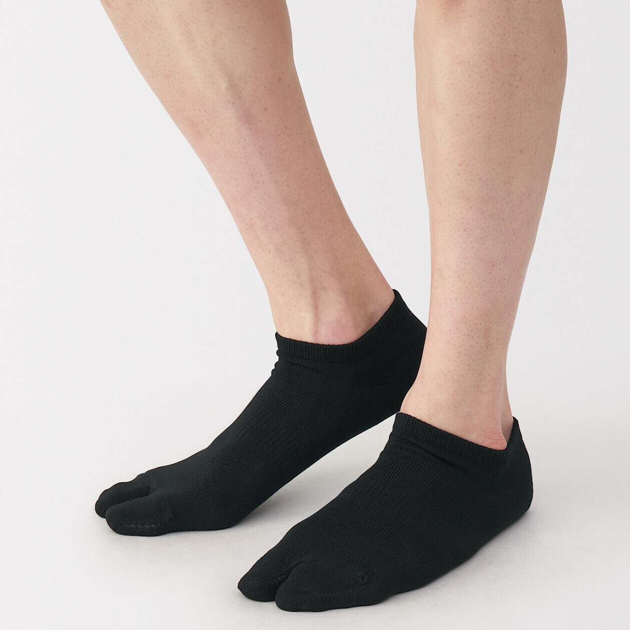 Men's Right Angle Tabi Trainer Socks