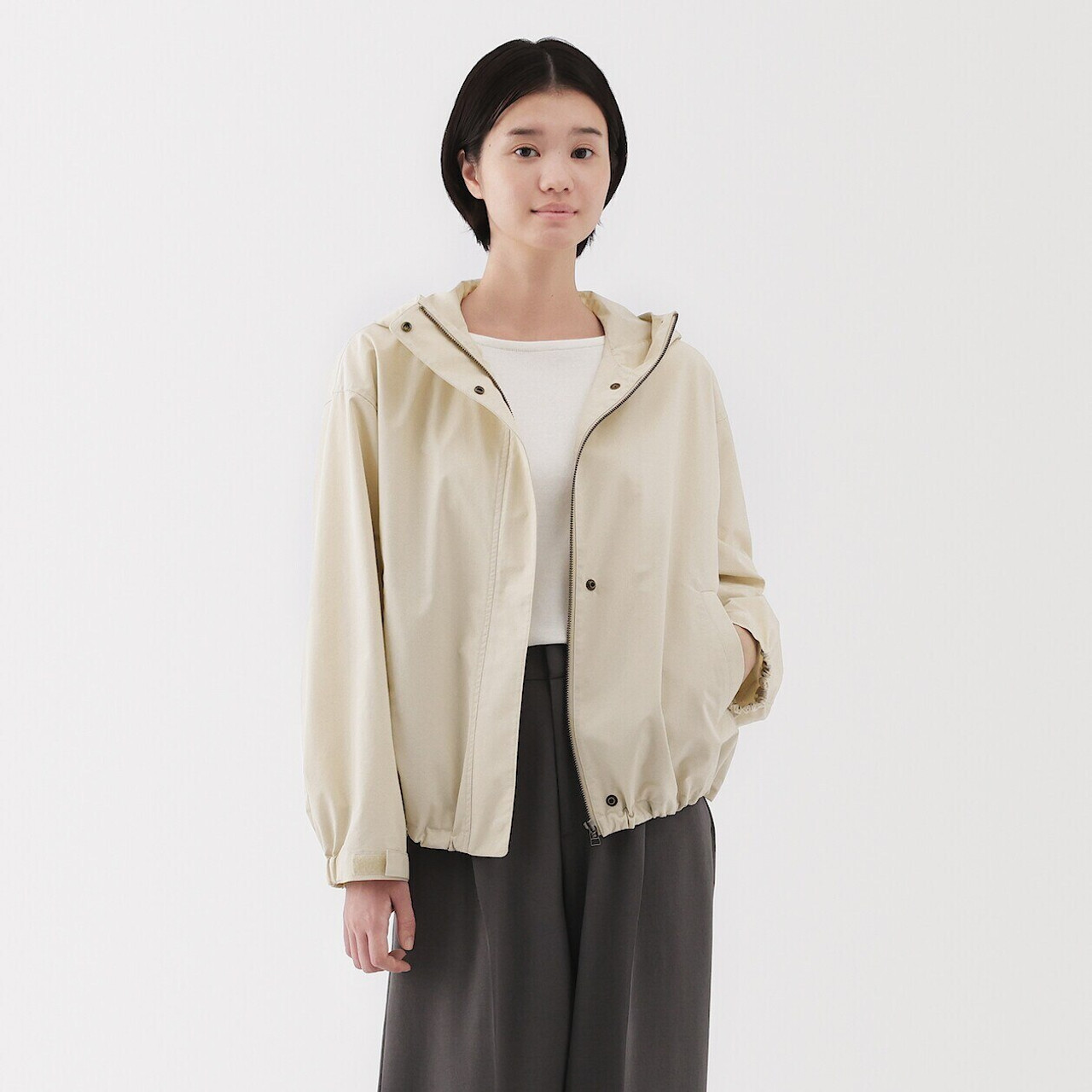 Women's Water‐Repellent Hooded Jacket