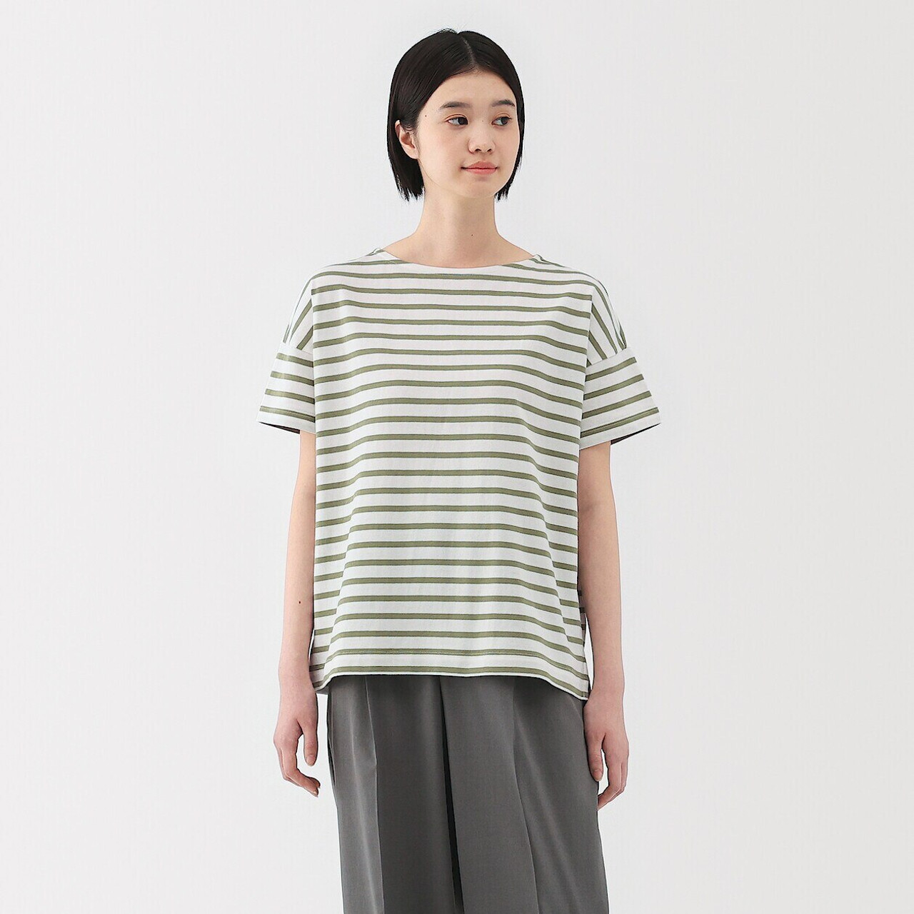 Women's Thick Cotton Boat Neck T‐shirt ‐ Stripe