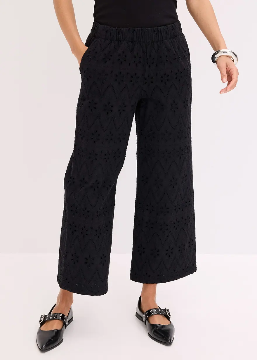 Culotte aus Lochstickerei
