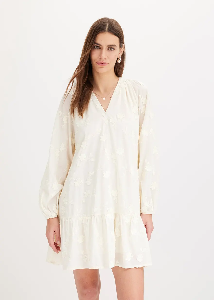 Kleid mit Blumen-Applikation