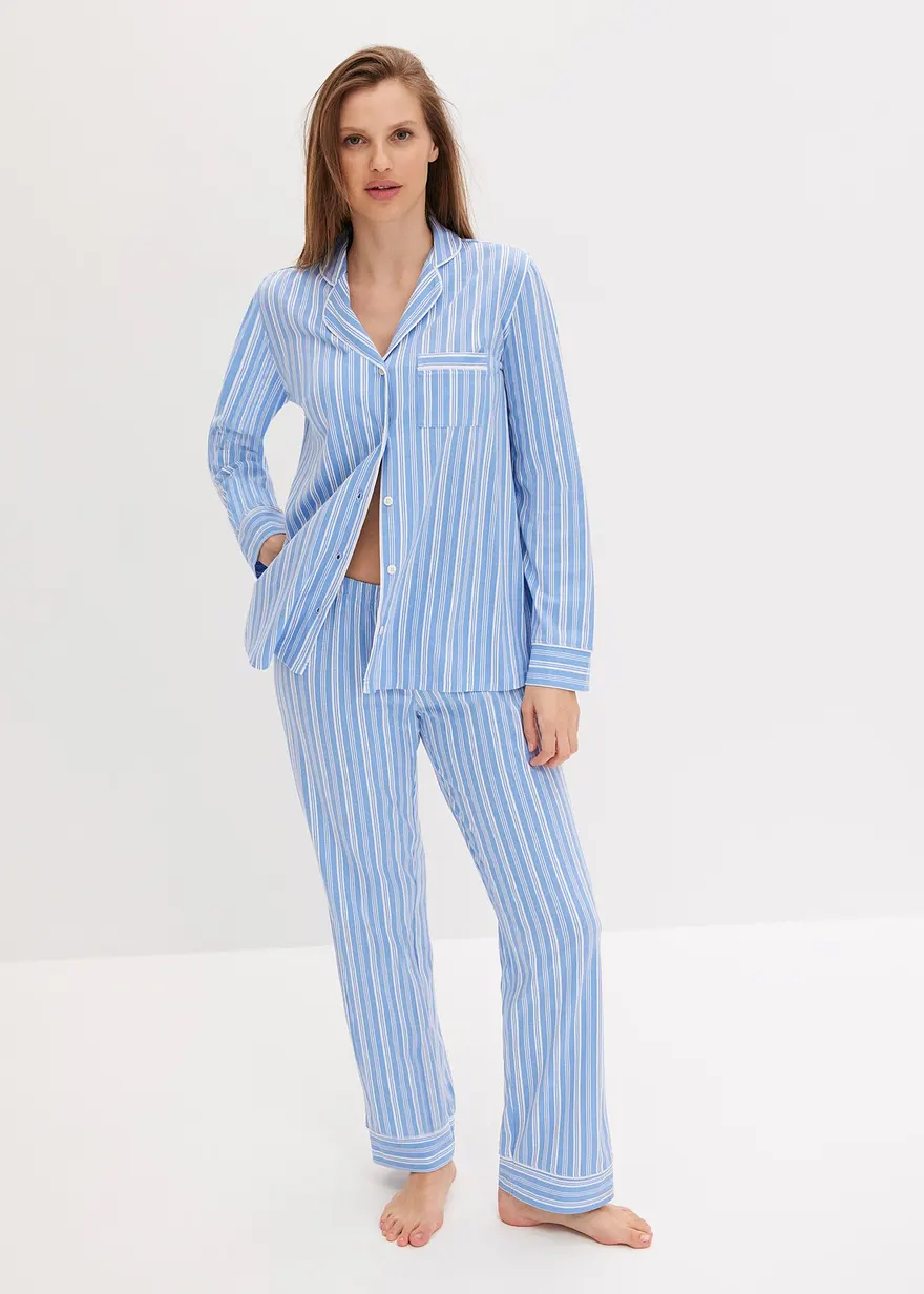 Pyjama mit Knopfleiste
