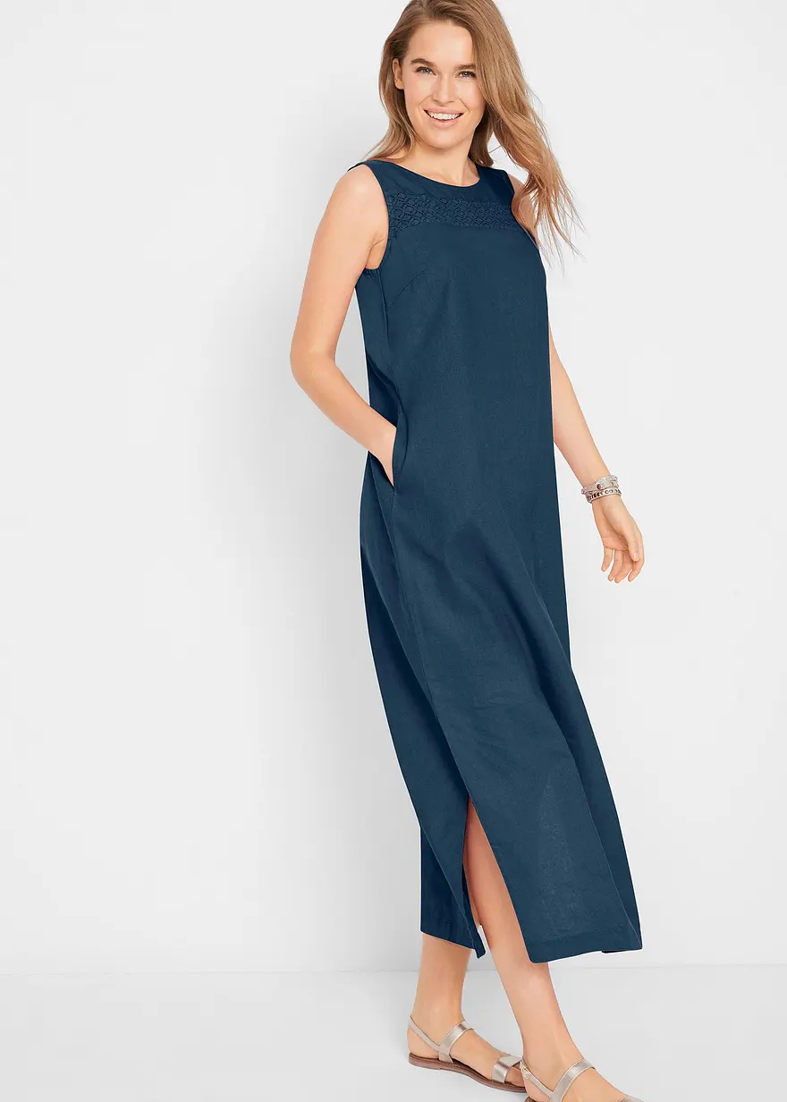 Maxi-Kleid mit Leinen, Lochmuster am Ausschnitt und Seitenschlitz
