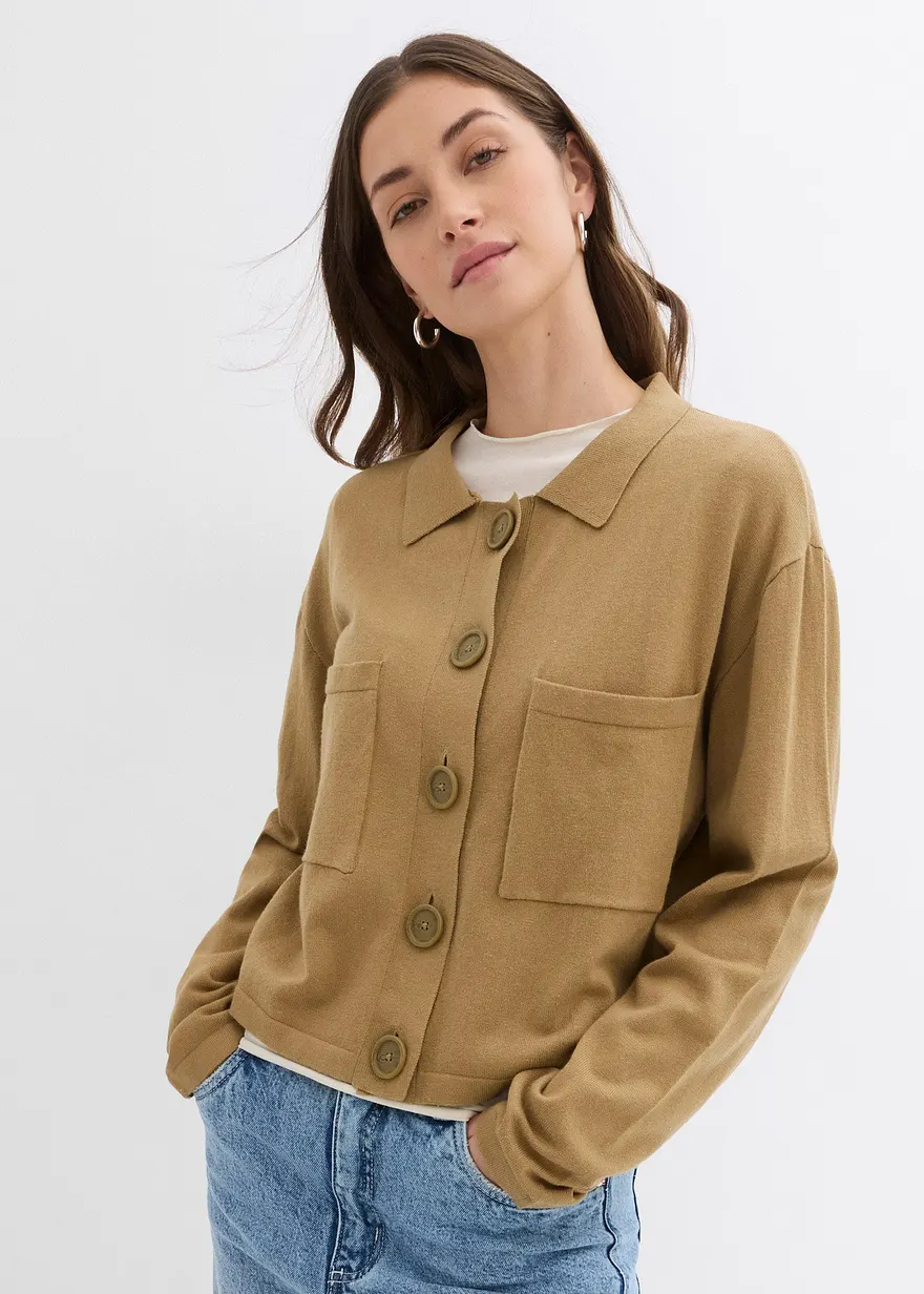 Kurze Feinstrickjacke