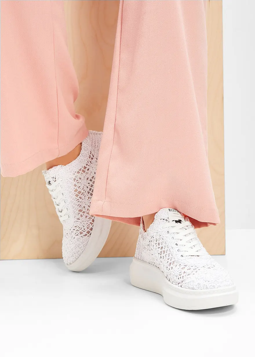 Mustang Plateau Sneaker