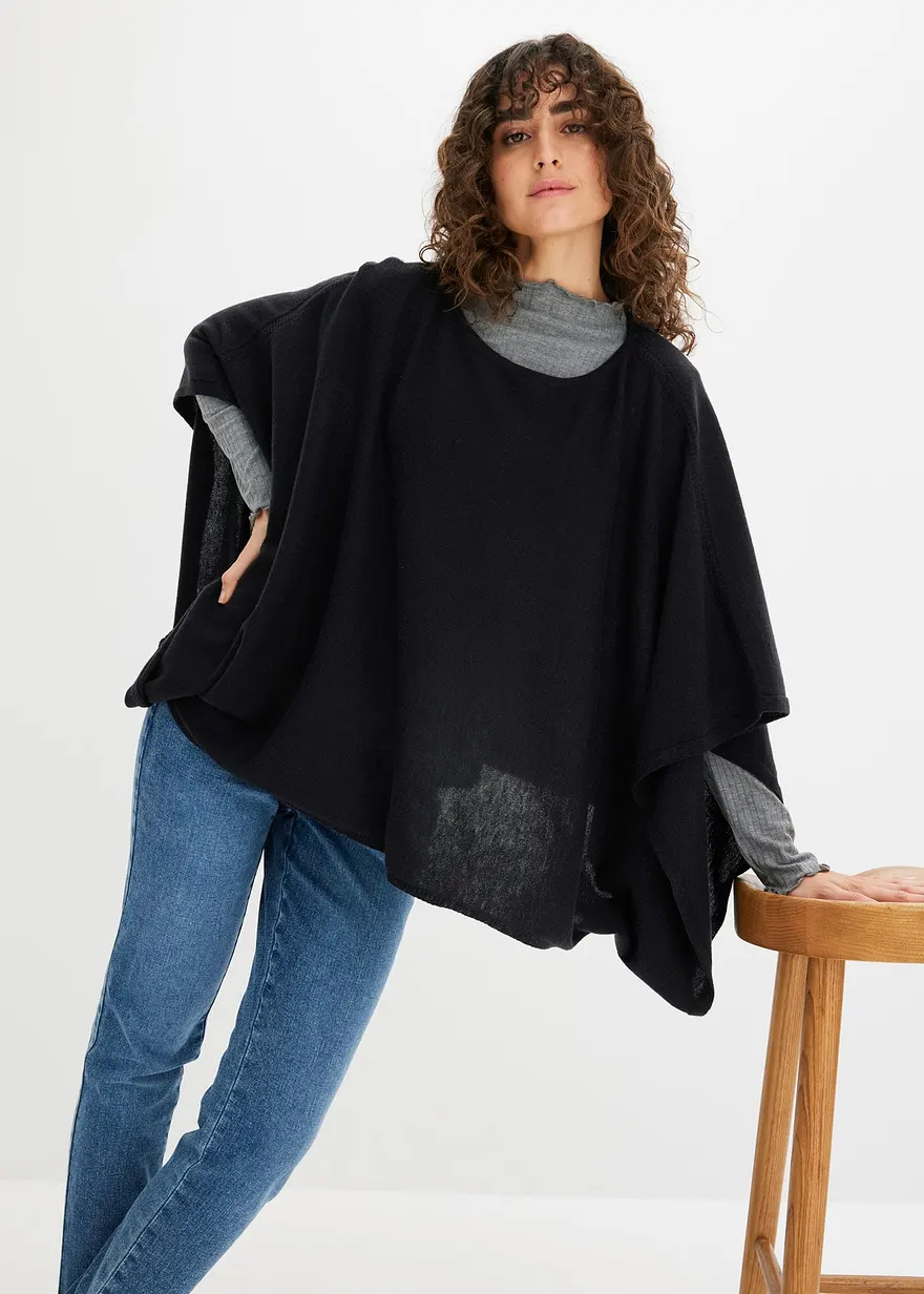 kurzer Wollponcho