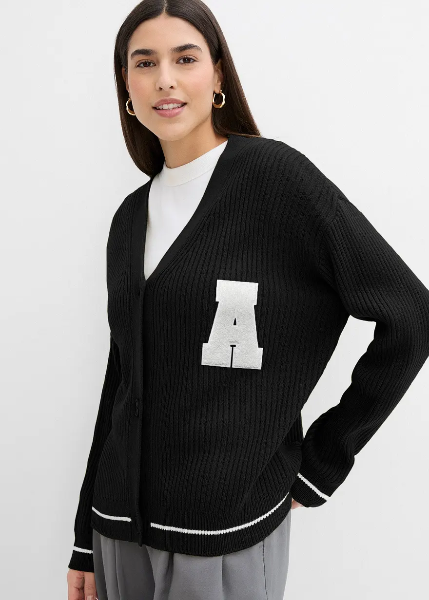 Oversize-Strickjacke mit Stickerei