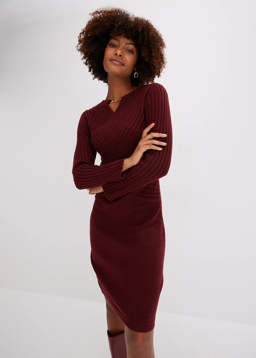 Figurbetontes Strickkleid mit Drapierung