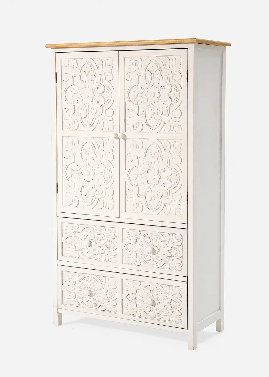 Schrank mit Ornamenten