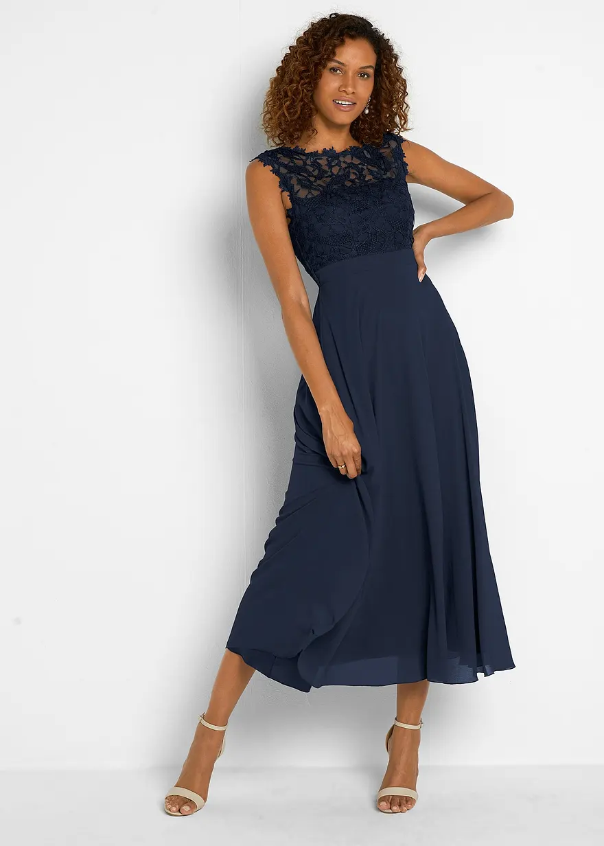 Maxikleid mit Spitze