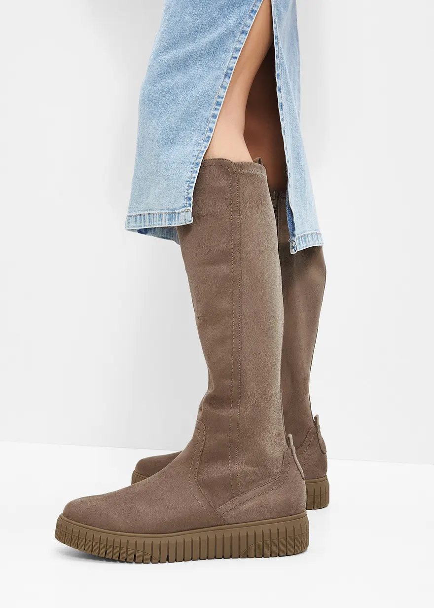 Jana Stiefel in bequemer Weite