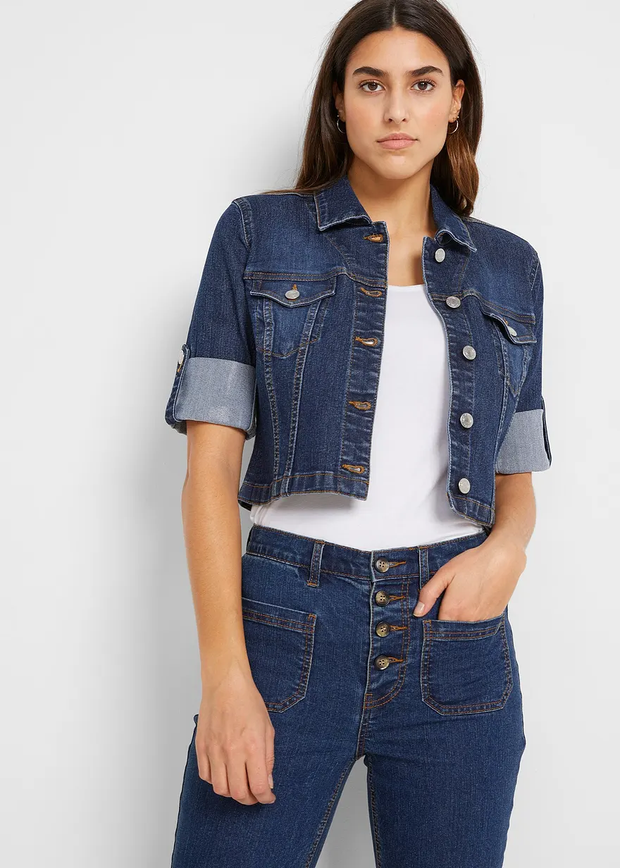 Kurze Jeansjacke mit 3/4 Ärmel