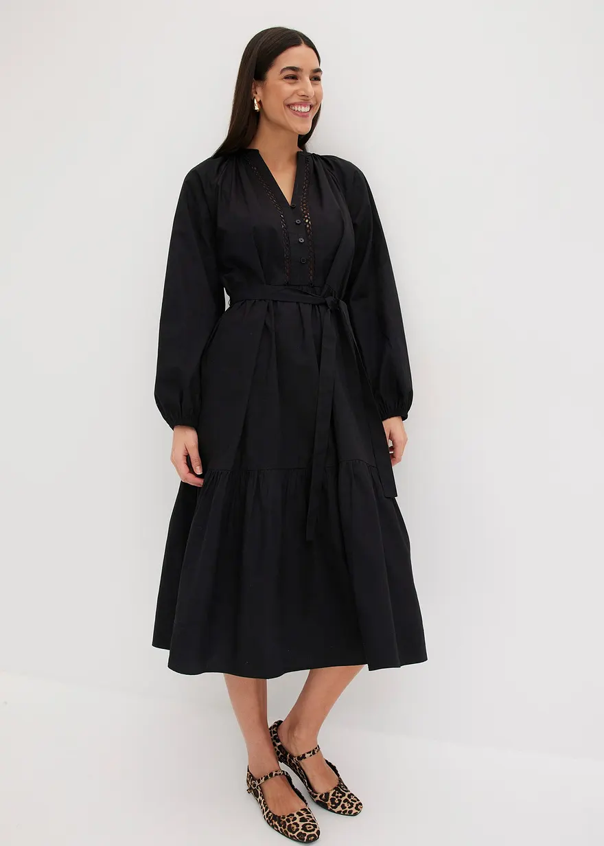 Midikleid mit Crochet-Einsätzen