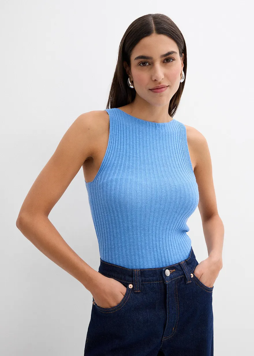 Figurbetontes Stricktop aus Viskose-Mix