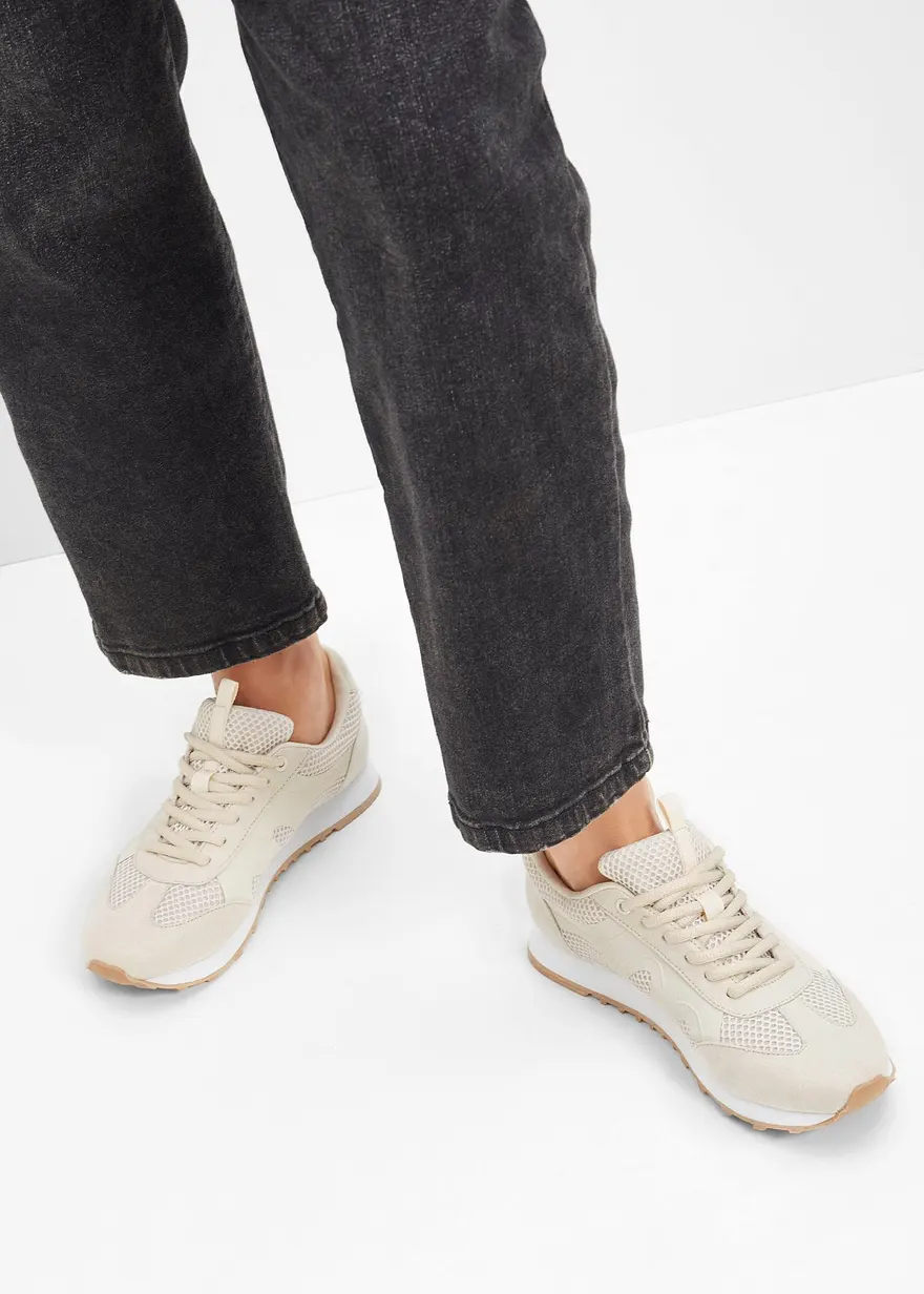 Sneaker