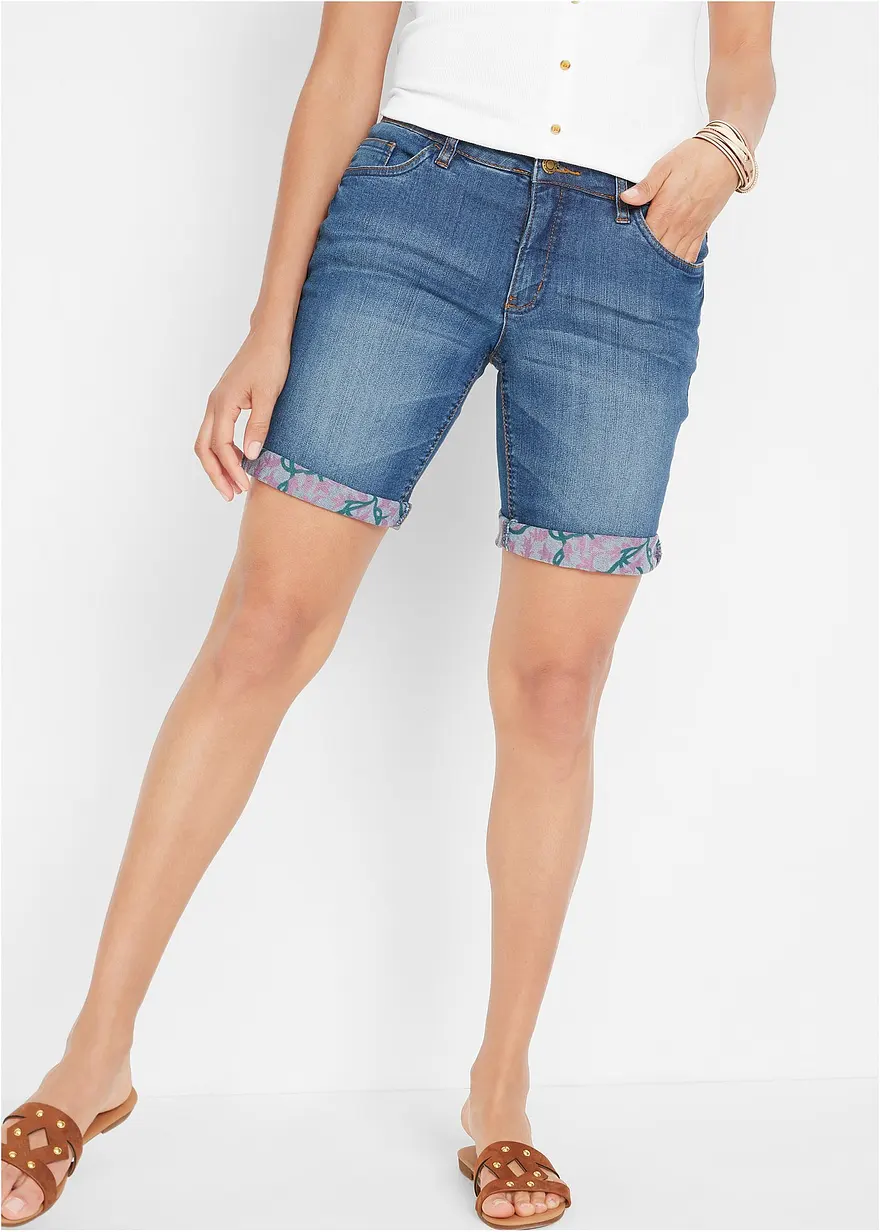 Stretch-Jeans-Bermuda mit farbigem Umschlag