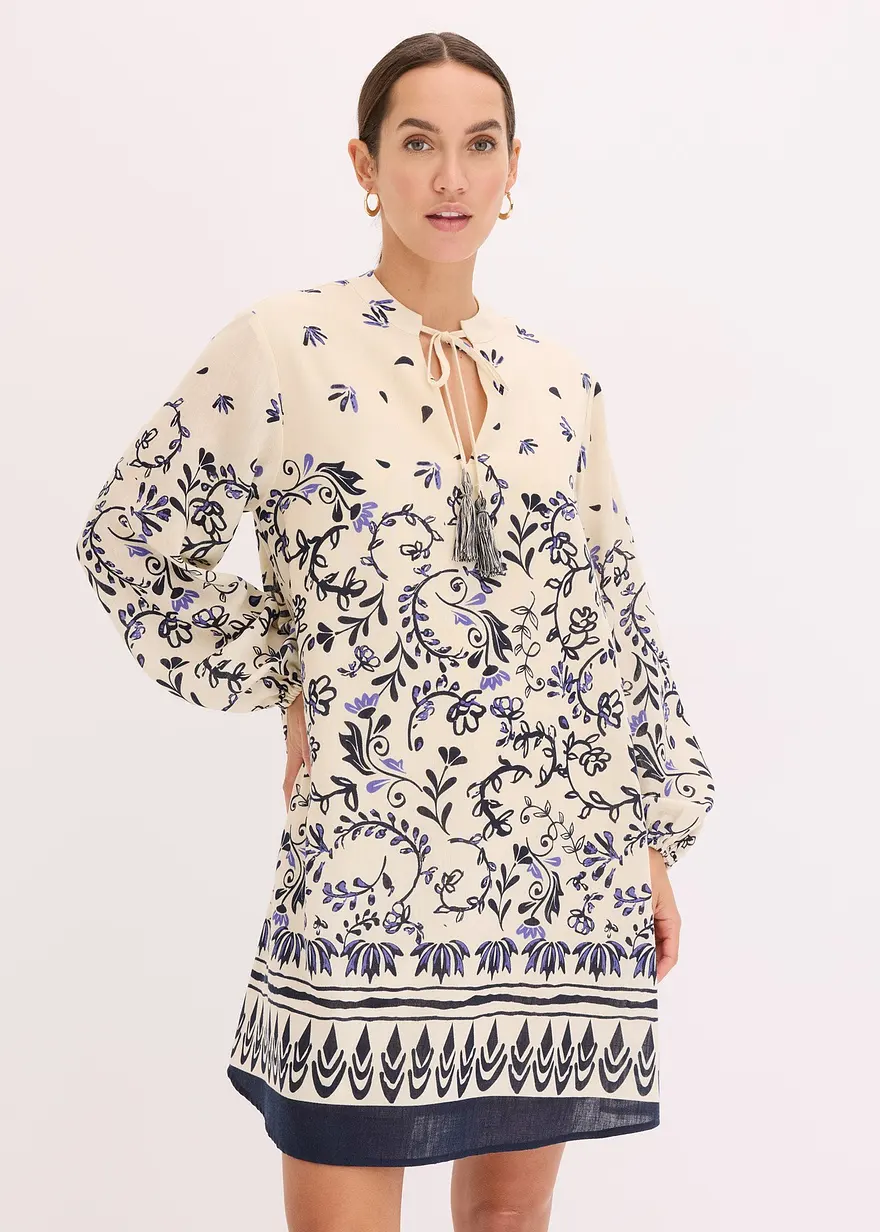 Kurzes Boho-Kleid im Leinen-Look