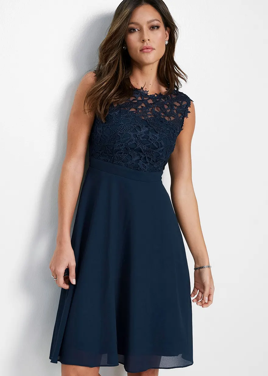 Minikleid mit Spitze