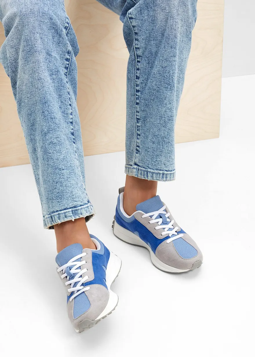 Sneaker