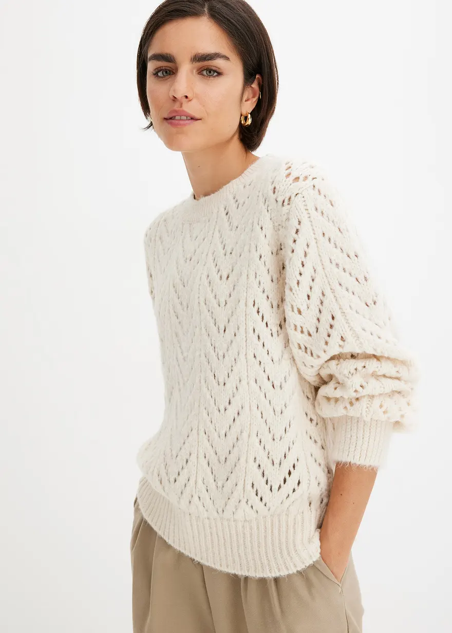 Flauschpullover mit Lochmuster