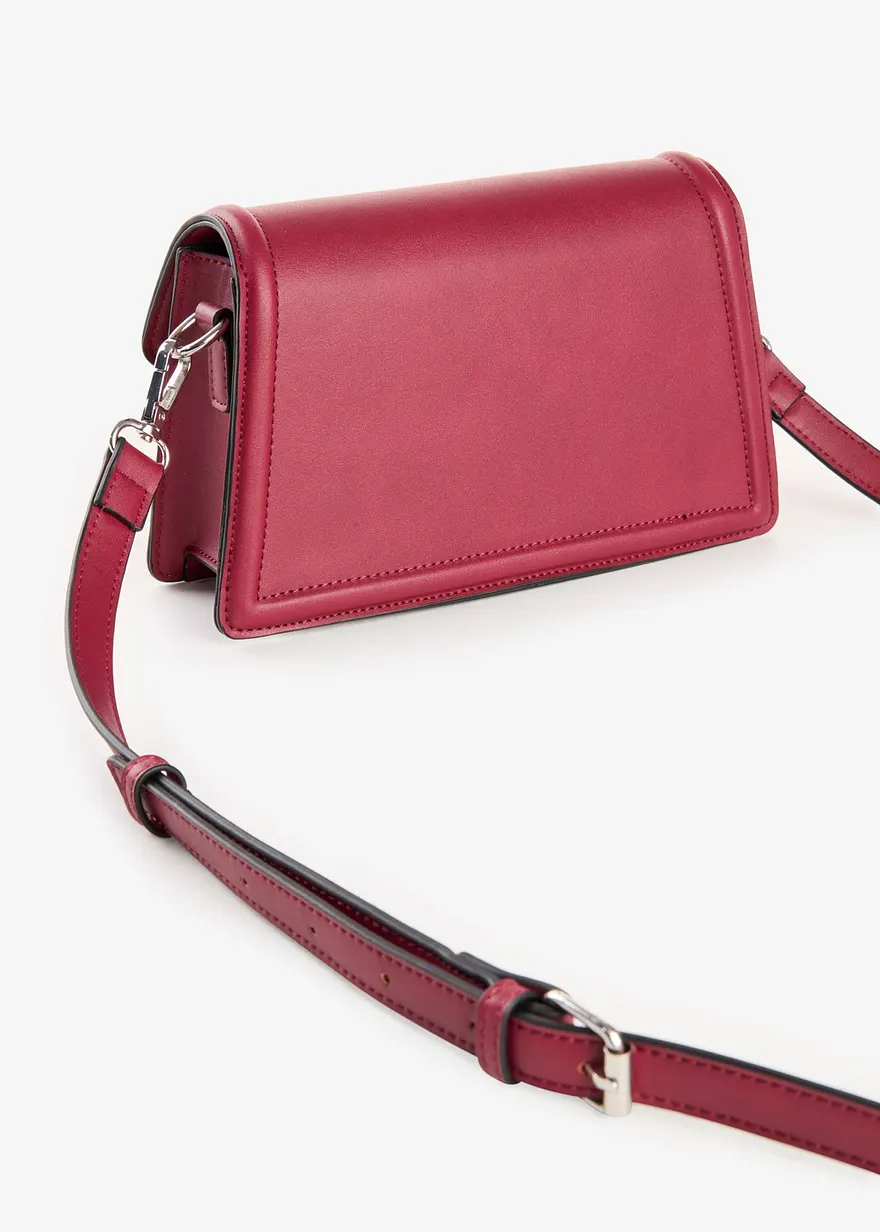 Handtasche mit austauschbarem Taschengurt