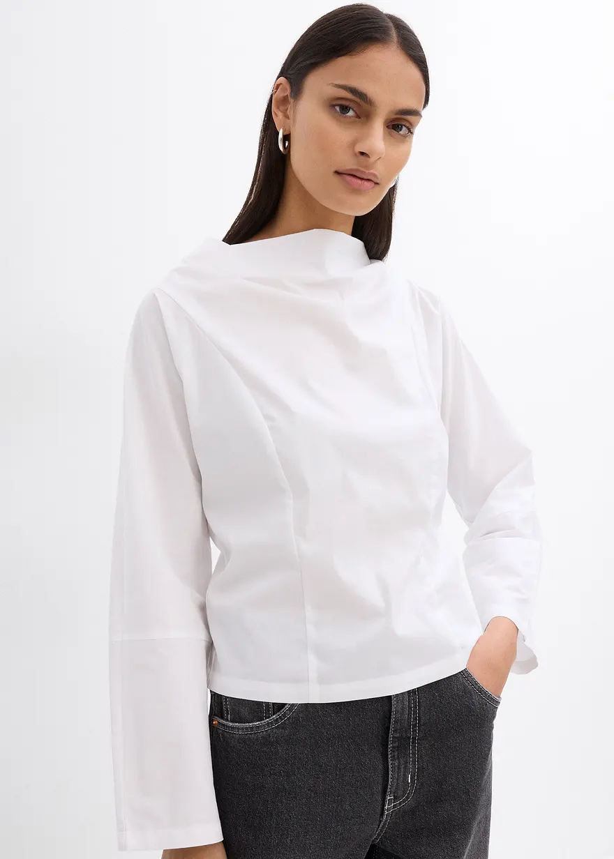Bluse mit weitem Ausschnitt