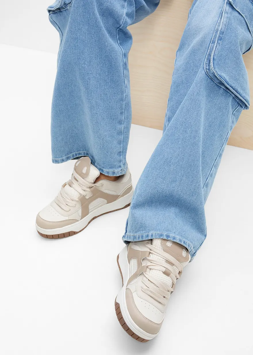 Sneaker