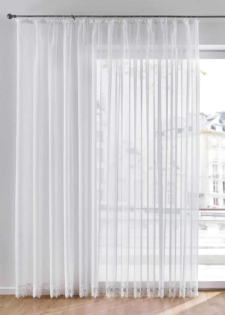 Gardinen Store mit recyceltem Polyester mit Häkelkante