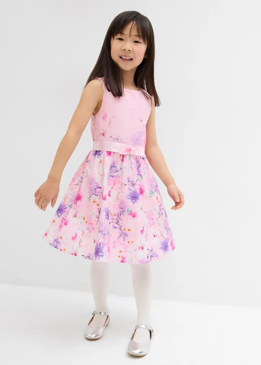 Ausgestelltes Kleid