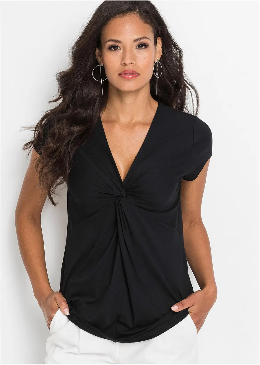 Shirt mit Knoten