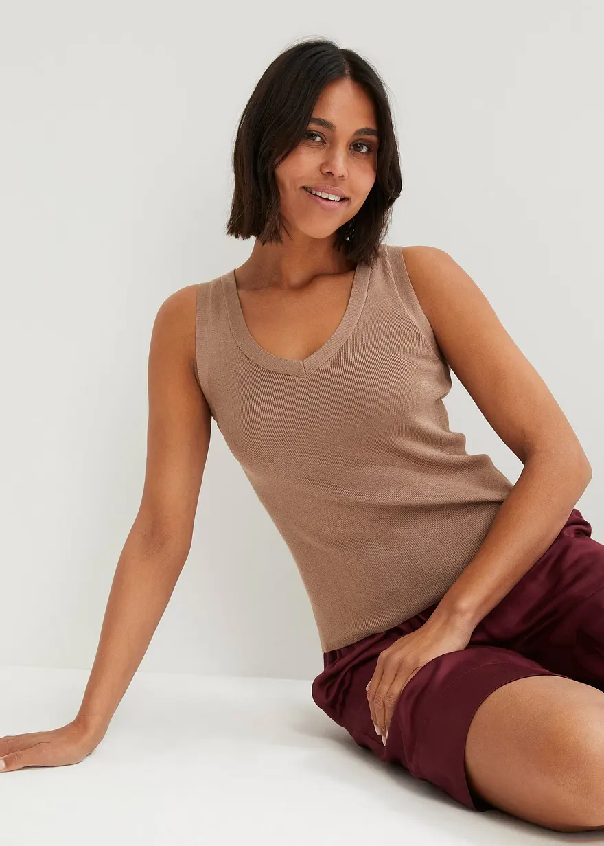 Leichtes Stricktop mit V-Ausschnitt