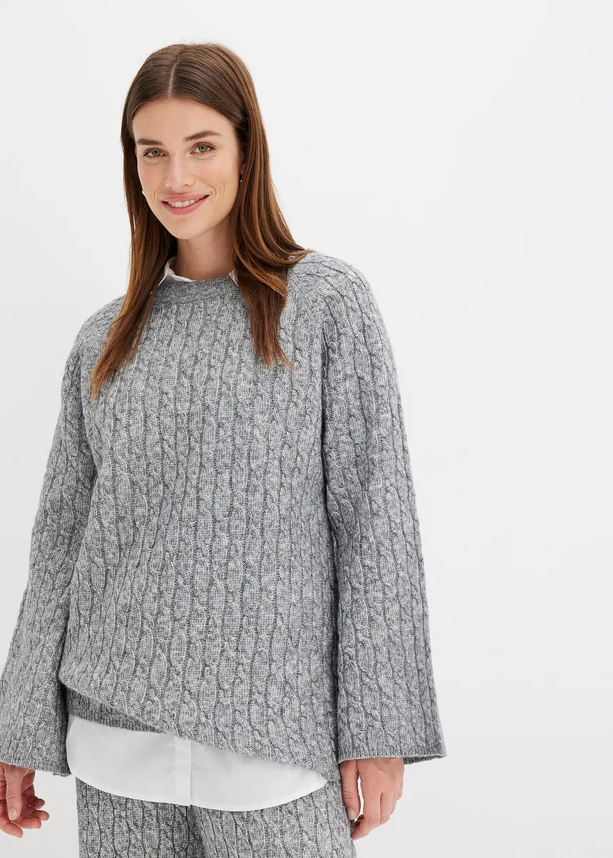 Oversize-Pullover mit Zopfmuster