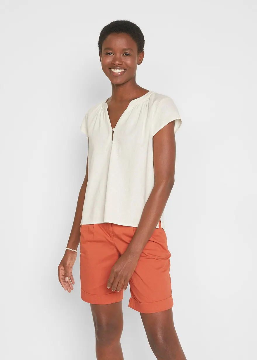 Kurzgeschnittene Bluse mit Leinen und Seitenschlitzen