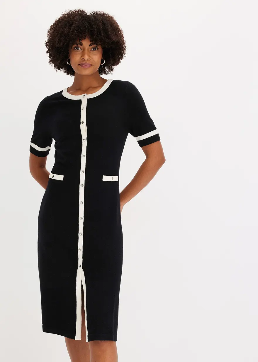 Strickkleid mit Knopfdetail