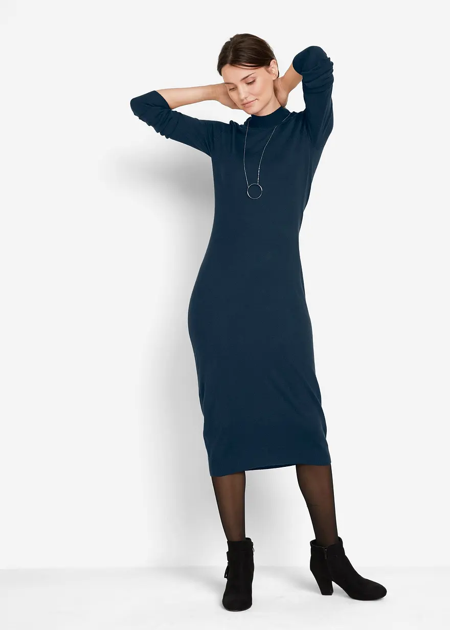 Strickkleid mit Stehkragen
