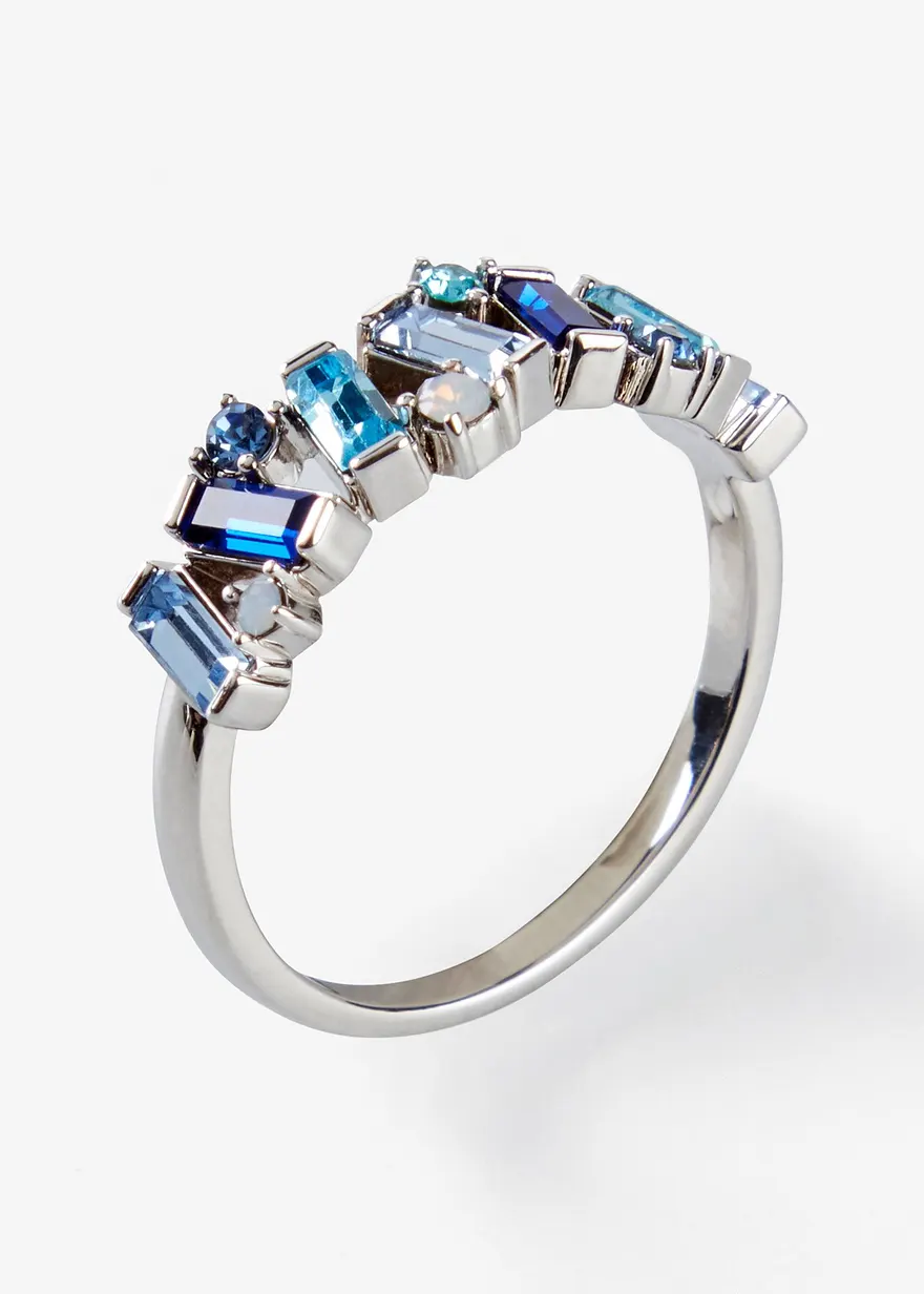 Ring veredelt mit Glaskristallsteinen