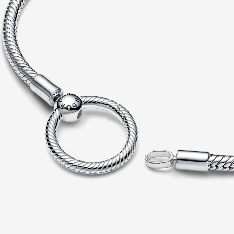 O Closure Snake Chain Bracelet